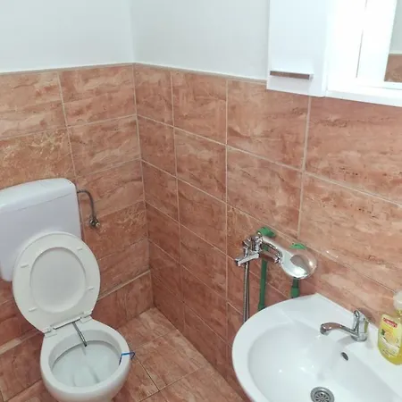 Dvokrevetni-dvije Osobe Apartman *